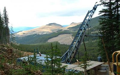 York-Viking drilling with Mascot Mine behind